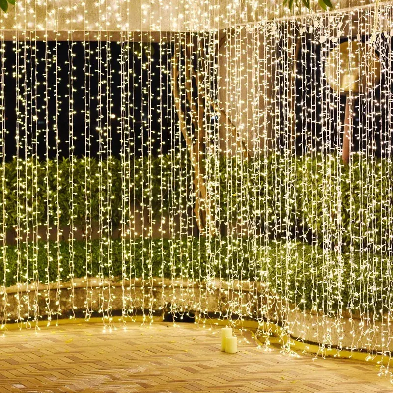 ΛΑΜΠΑΚΙΑ ΚΟΥΡΤΙΝΑ 240 LED 20×12 ΣΕΙΡΕΣ ΘΕΡΜΟ ΛΕΥΚΟ ΜΕ ΑΝΤΑΠΤΟΡΑ 31VDC & ΔΥΝΑΤΟΤΗΤΑ ΕΠΕΚΤΑΣΗΣ MAX 2 ΣΕΤ ΜΕ ΚΑΛΩΔΙΟ ΔΙΑΦΑΝΟ IP44 2000x1000mm