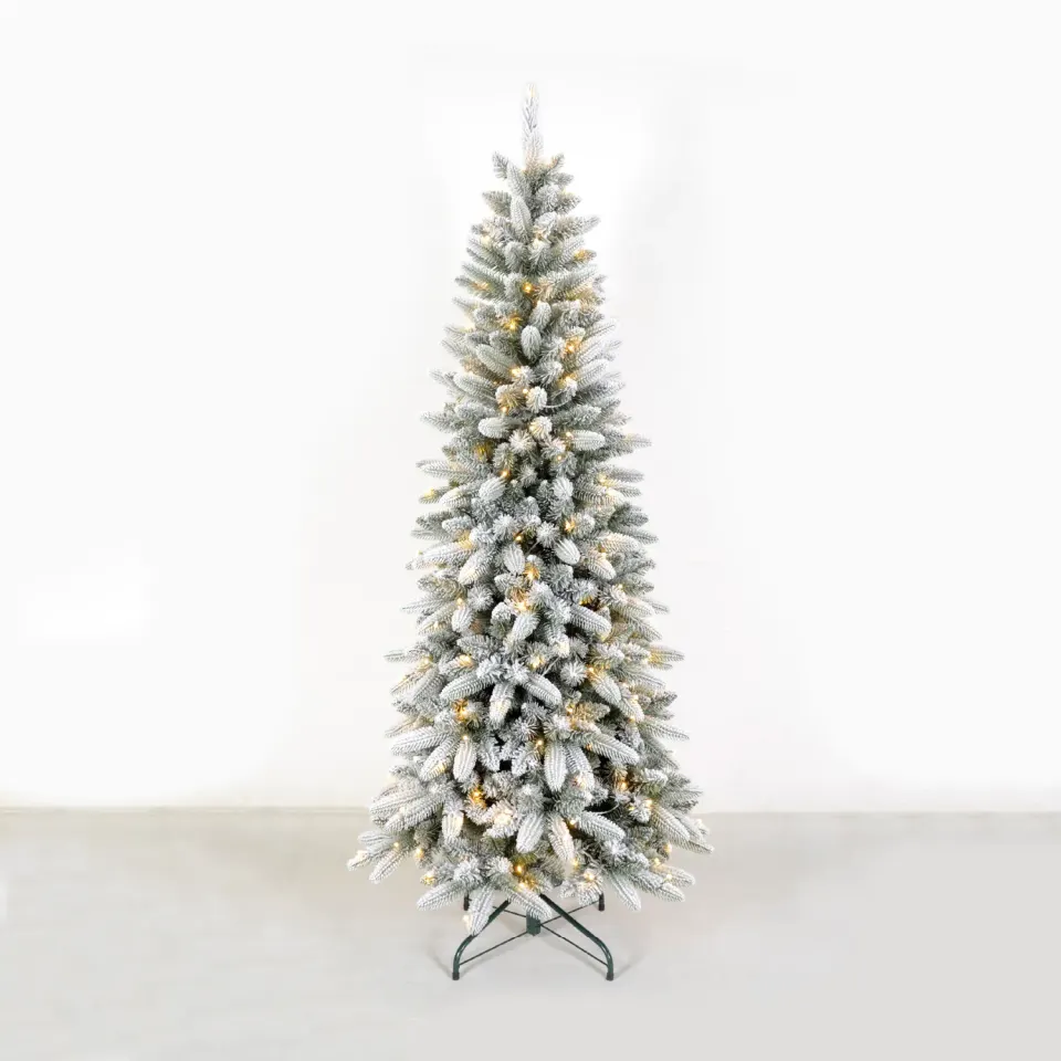 XMAS ΔΕΝΤΡΟ PE/PVC ΠΡΑΣΙΝΟ ΜΕ ΧΙΟΝΙ PRE-LIT 6W 300LED WW IP44 220-240V ΑΝΤΑΠΤ. 1.5M ΚΑΛΩΔΙΟ